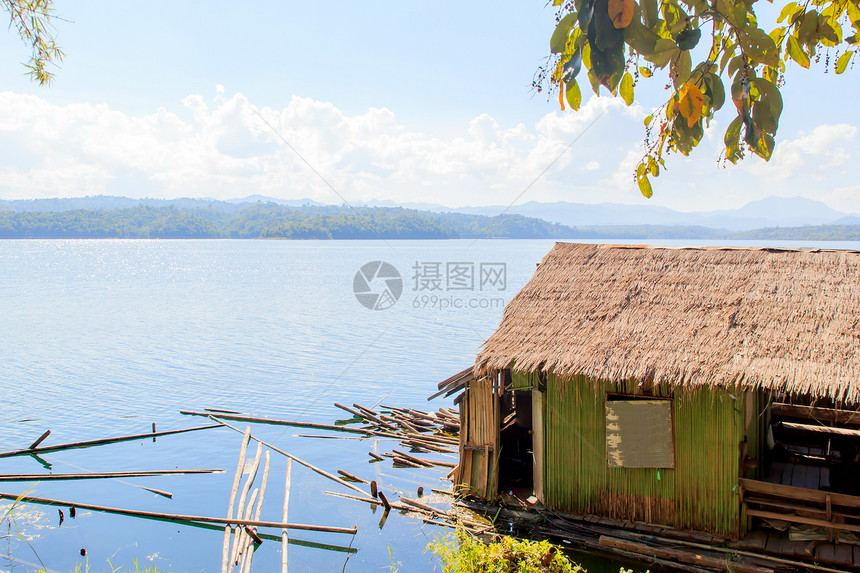 浮动房屋贫困传统海景旅行农民海洋船屋生活木头收获图片