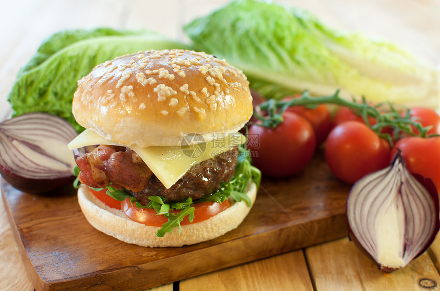 自制汉堡包播种牛肉食物烧烤美食乡村午餐熏肉包子芝麻图片