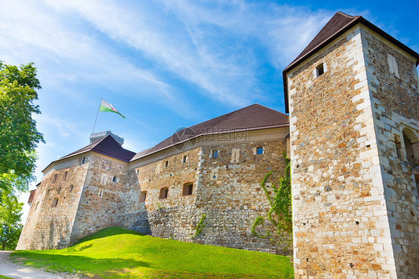 卢布尔雅那城堡 斯洛文尼亚 欧洲历史性旅行窗户历史据点地标建筑吸引力阳台城墙图片