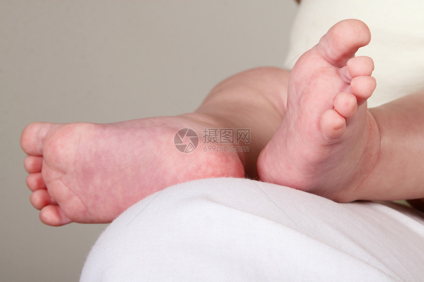 婴儿脚过滤皱纹身体一部分趾甲孩子脚趾皮肤脚踝图片