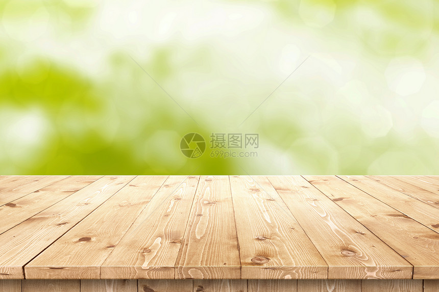 太阳中的空木桌 用于产品布置或蒙太奇木工木材松树轻木国家背景纹理硬木建筑平行线图片