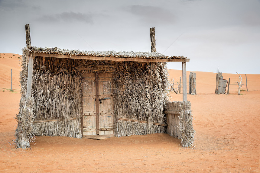 Cabin 阿曼沙漠营入口旅行假期沙丘天空小屋旱谷图片