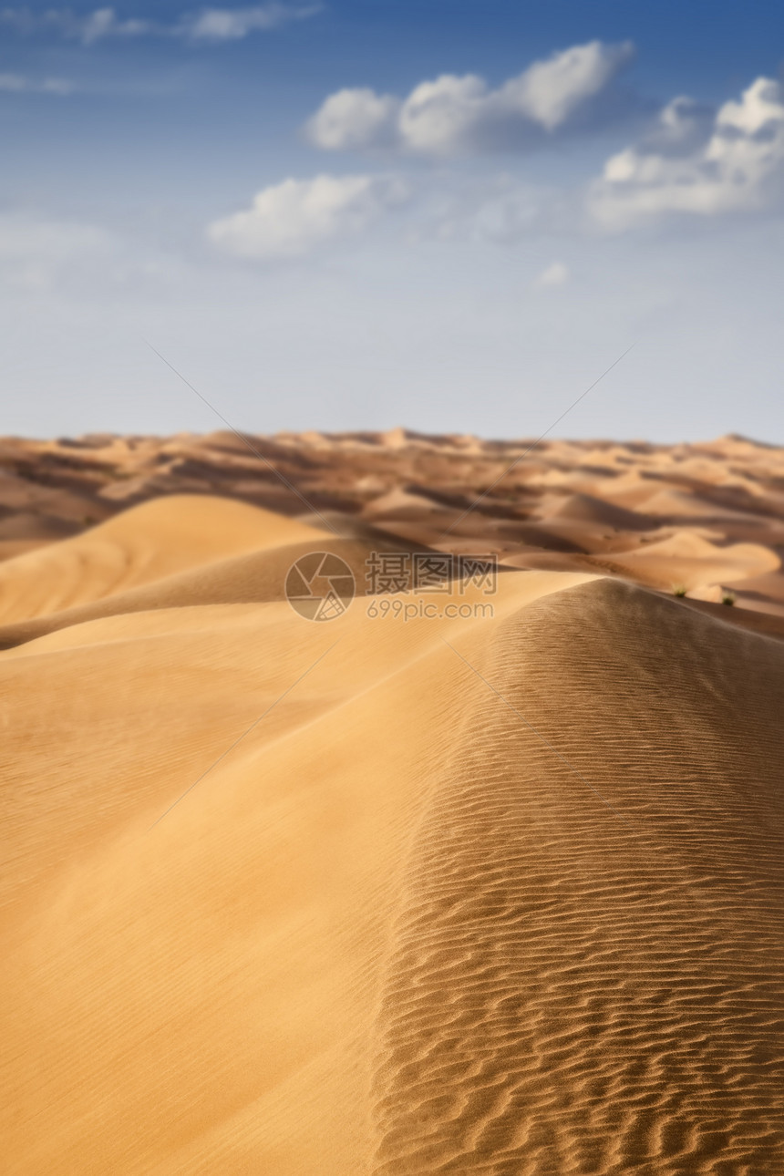 瓦希巴阿曼沙漠旅行天空旱谷沙丘假期蓝色图片