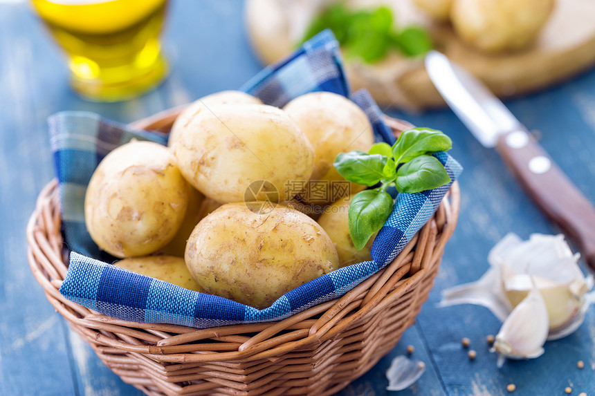 马铃薯收成糖类农场饮食作物农业篮子养分淀粉营养图片