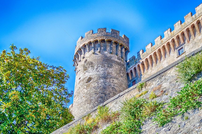 城堡的巴斯村庄墙壁建筑历史天空地标堡垒建筑学旅游防御图片