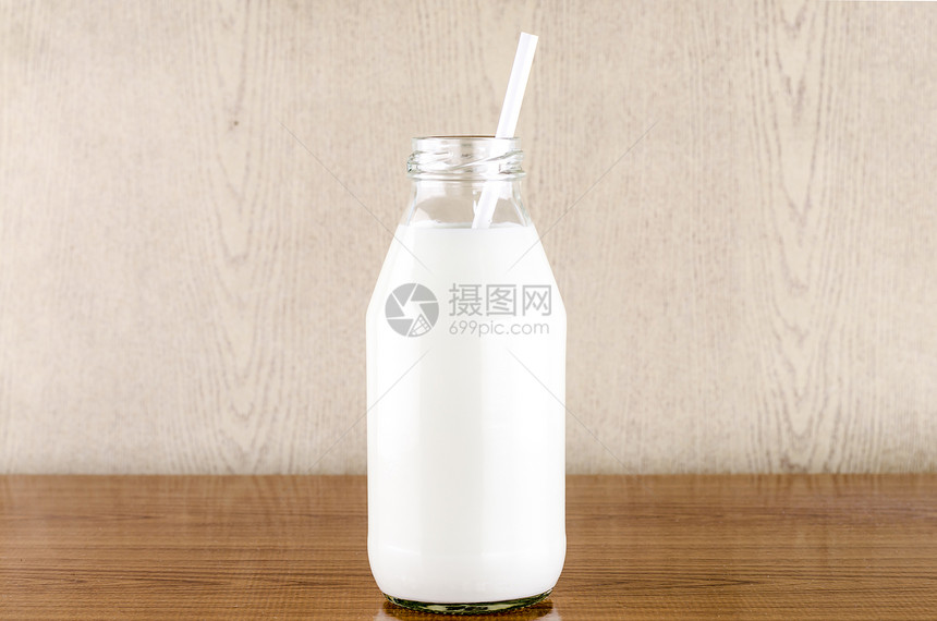 瓶子里装牛奶的麦草饮食活力农场小吃食物奶制品送货玻璃奶工生活图片