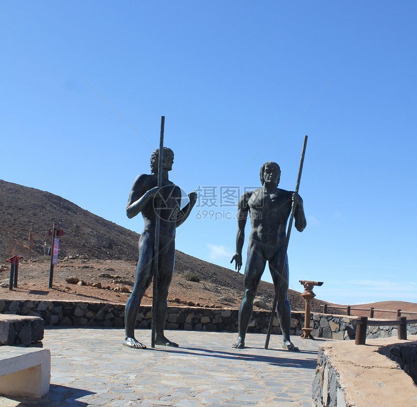 南加那利岛富尔蒂文图拉Betancuria村附近的纪念碑旅行地标男人雕塑雕像艺术品图片