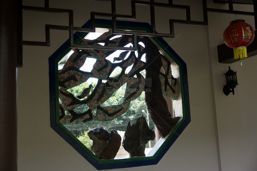 中国窗口窗户花园六边形四边形玻璃木头植物网络马赛克羽毛图片