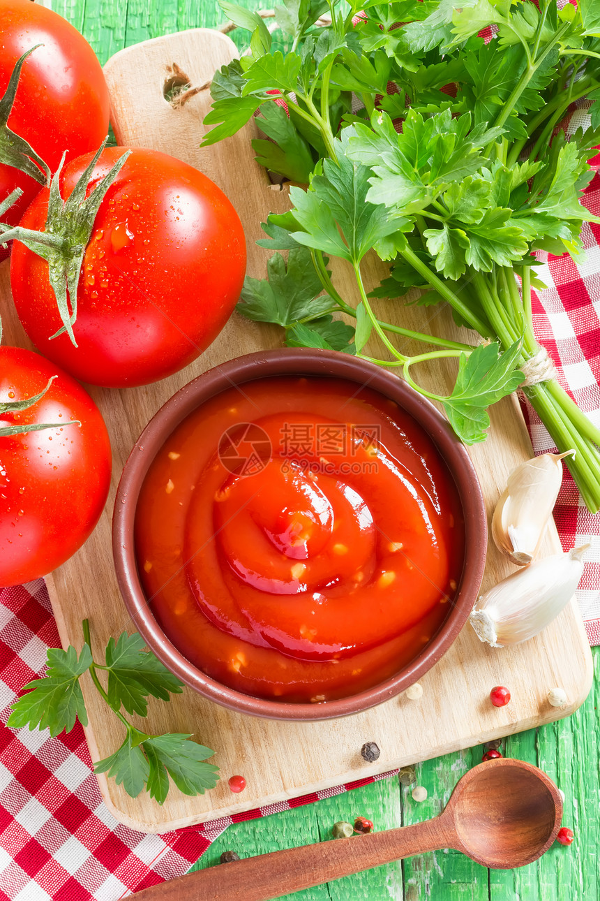 番茄酱产品蔬菜烹饪厨房调味品美食西红柿勺子营养香菜图片
