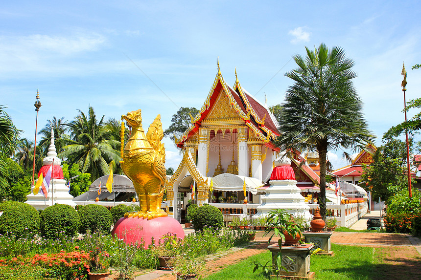 泰国Koh Kret Nonthaburi的Wathai Lom寺庙国家雕塑博物馆地标精神文化天空宗教蓝色旅游图片