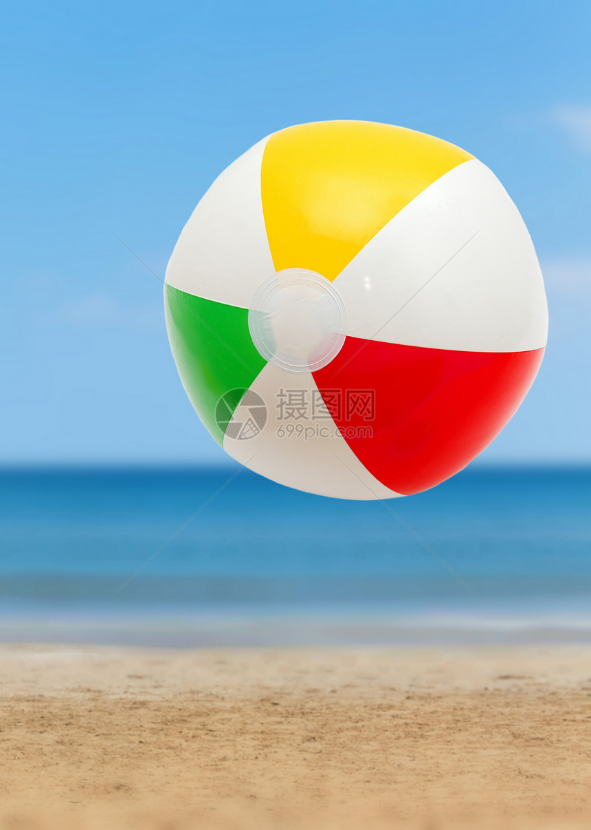 海滩球活动海洋支撑地平线假期海岸水景蓝色闲暇运动图片
