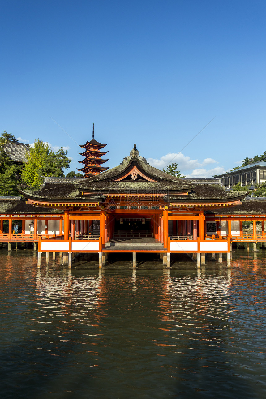 日本广岛宫岛有名的日本水岛神社旅行遗产橙子海洋神社旅游寺庙历史性宗教世界图片