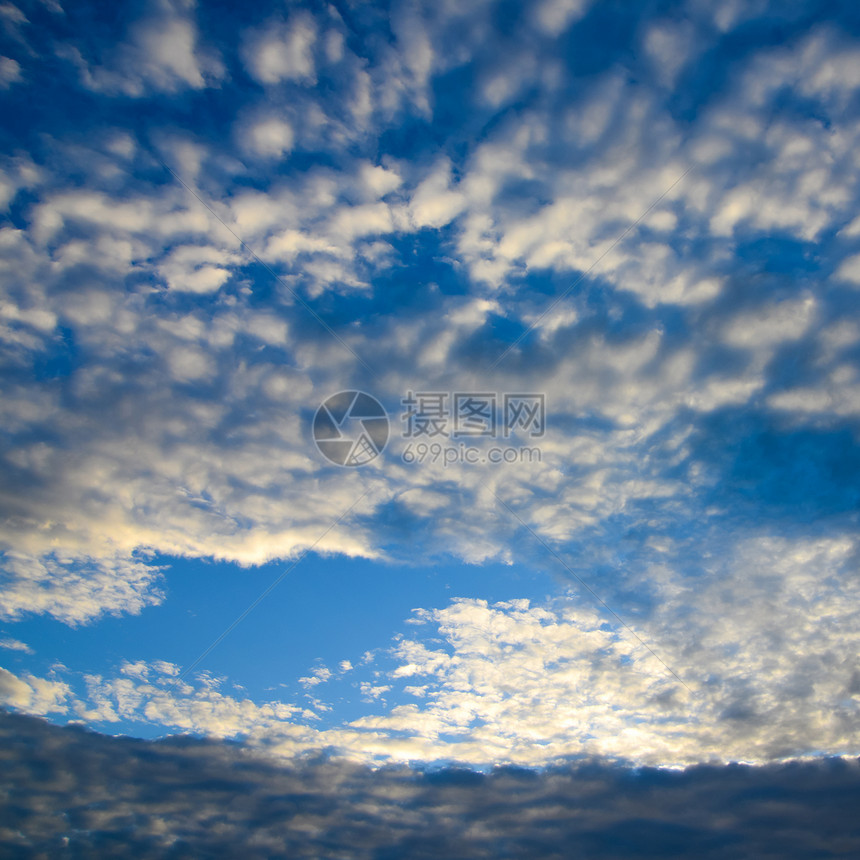 蓝色天空和白云气象天气阳光风景白色图片