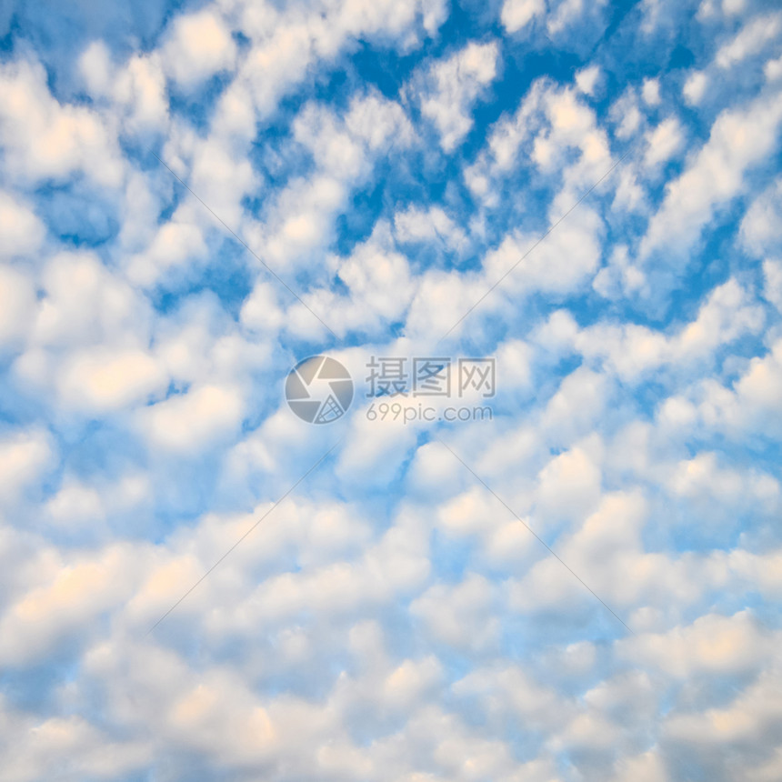 蓝色天空和白云气象天气阳光白色风景空气图片