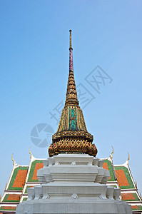 翡翠佛庙的金塔寺背景图片