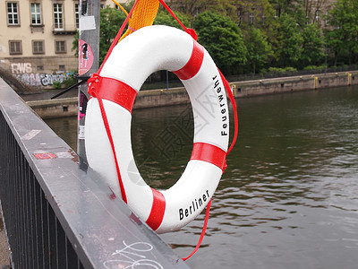 救生艇海洋生活池塘安全液体浮标帮助火线救生衣风险高清图片