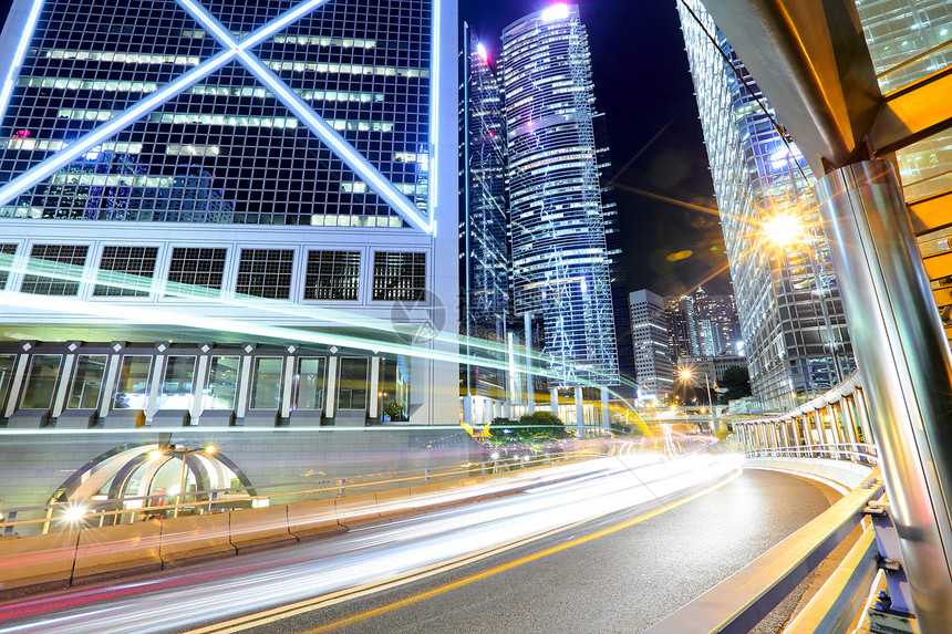 夜间在香港的交通景观天际时间速度高峰市中心城市商业摩天大楼建筑学图片