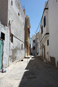 旧街狭小的街道背景图片