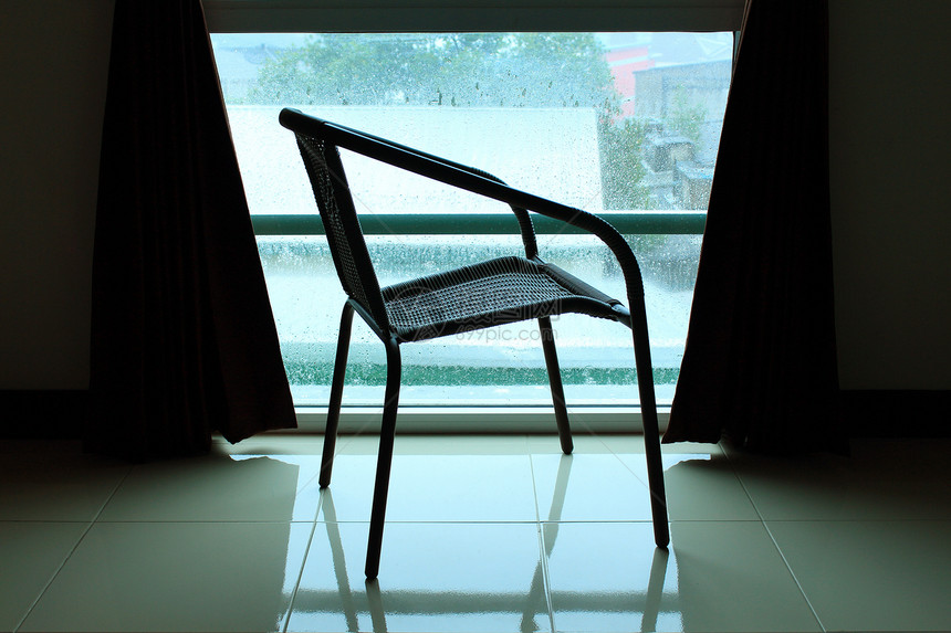 会议室与桌椅窗户家具酒店房间扶手椅房子图片