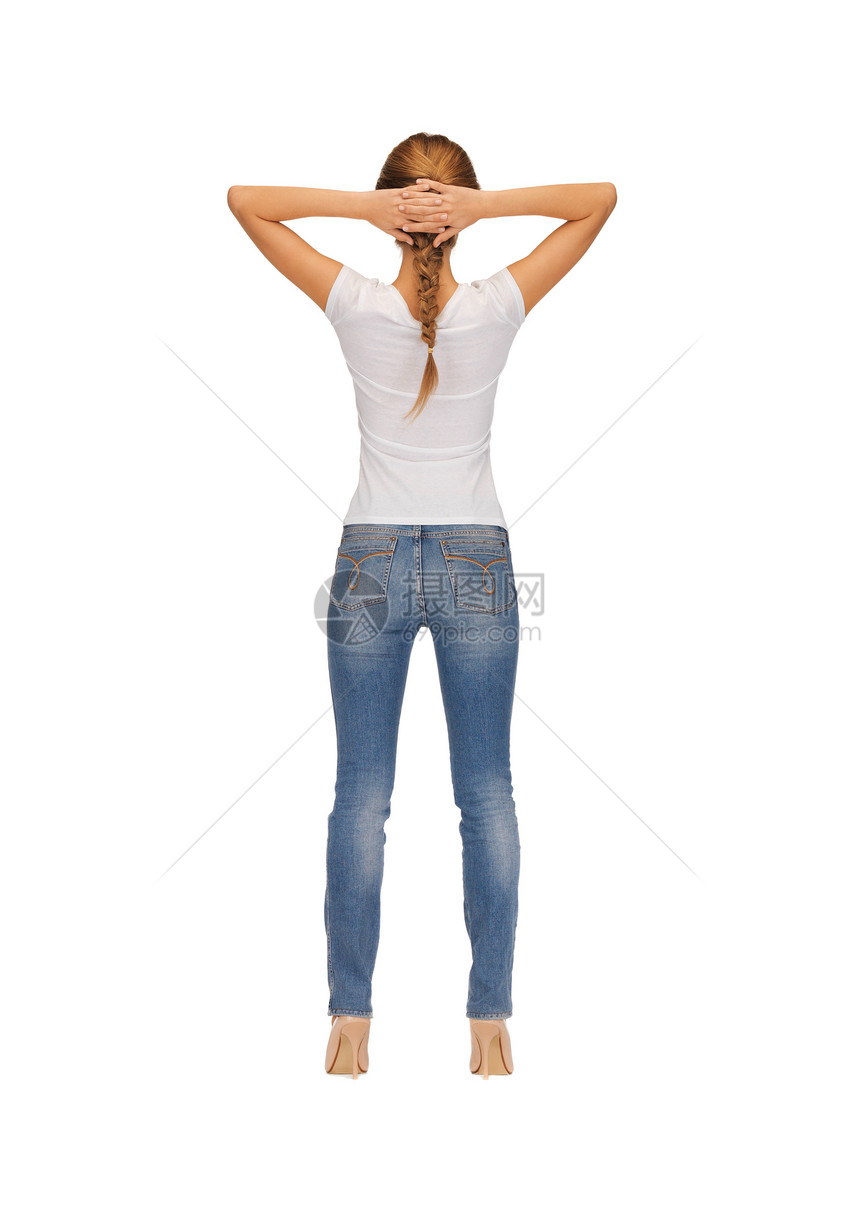 白白白色T恤衫中女人的背面女性广告学生成人衬衫女士隐藏匿名人士姿势图片