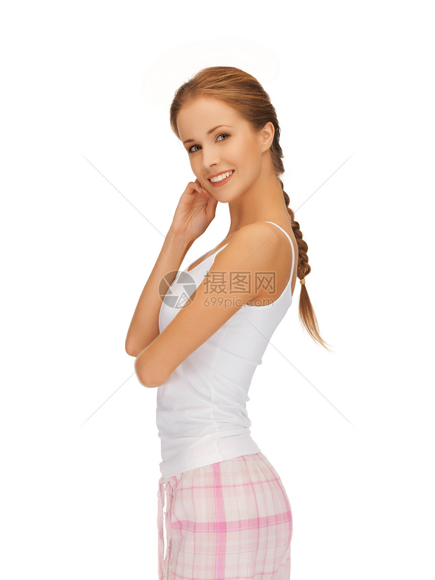穿着棉睡衣的快乐和微笑的女人衣服成人主妇幸福喜悦女性青年棉布女孩家庭图片
