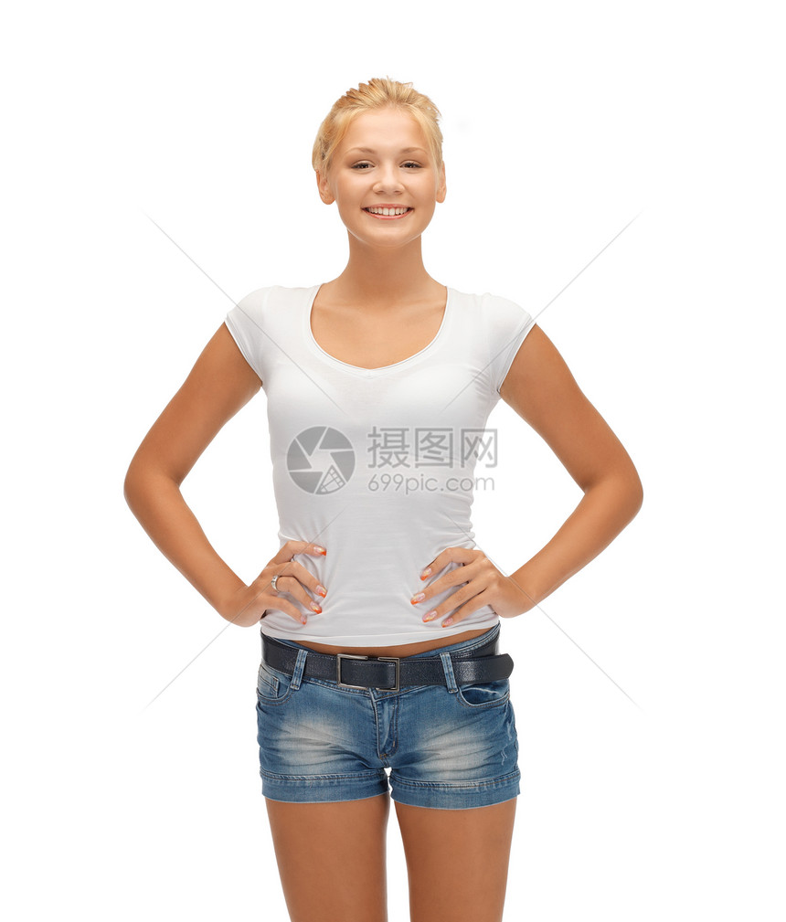 穿着白白白色T恤衫的笑着微笑的少女衬衫青年空白女士快乐女性青少年学生图片