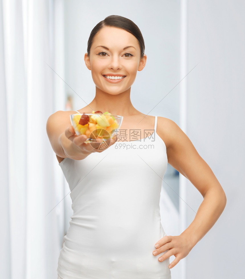 以果实和结尾的妇女盟誓女孩水果生态沙拉食物微笑快乐福利营养早餐图片