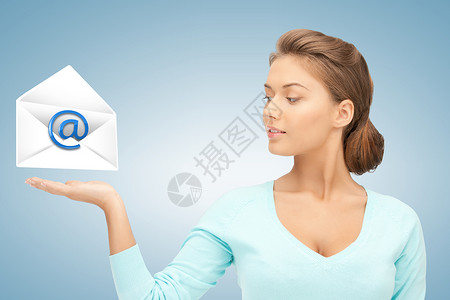 显示虚拟信封的妇女棕榈金融优胜者生意人人士办公室电子邮件女孩工人商业背景图片