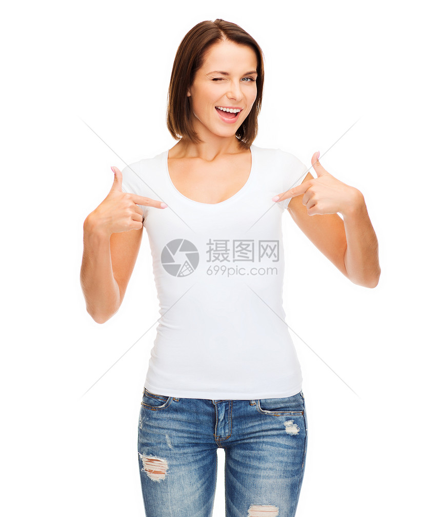 妇女穿着白白白色T恤衫女士运动广告女孩打印快乐衬衫学生女性微笑图片