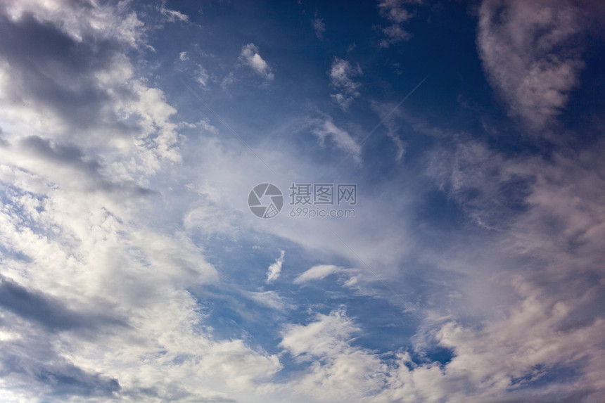 蓝色天空中的云旅行空气场景风景太阳避风港平流层框架力量阳光图片