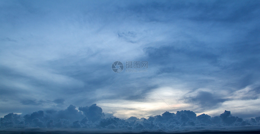 夜晚蓝云云景蓝色水平白色天气气氛黑色坡度旅行星星图片