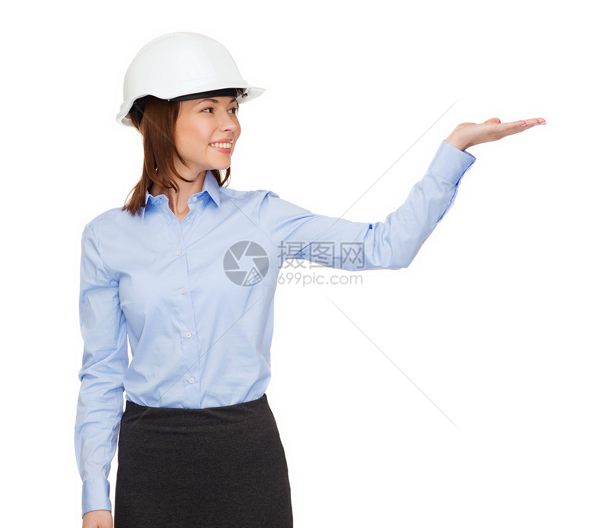 穿着白头盔的年轻 微笑着笑容的女商务人士建筑师员工同事承包商工作工程师棕榈雇主经理建筑图片