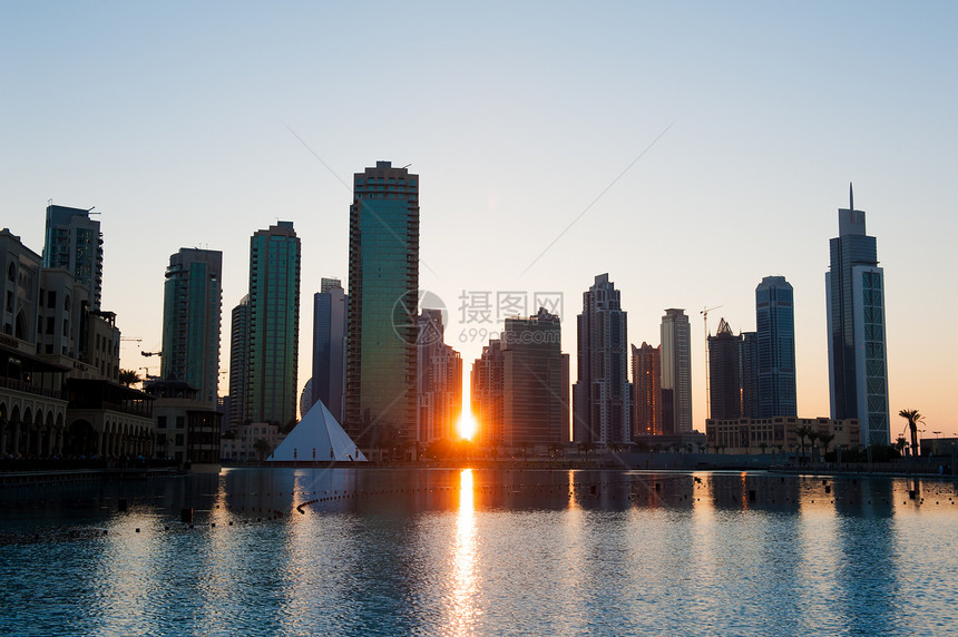 迪拜日落旅游旅行天际日出海湾反射中心酒店奢华商业图片