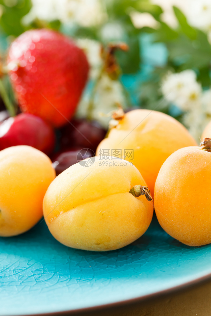 成熟水果甜点浆果小吃叶子饮食食物橙子蓝色快乐款待图片