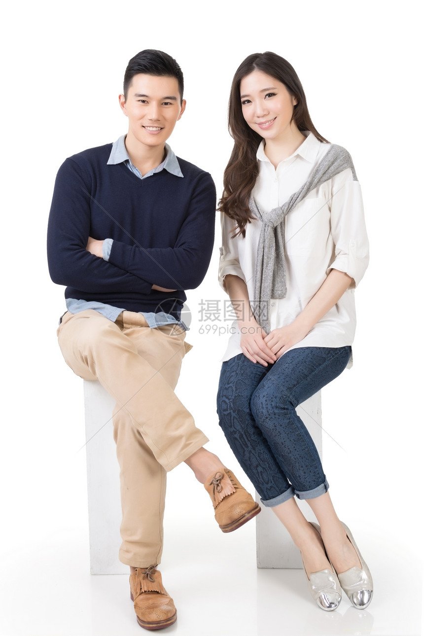 有吸引力的年轻亚洲夫妇微笑喜悦姿势男人生活男性幸福女性女士魅力图片
