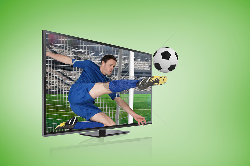 蓝踢球足球运动员通过 TV 屏幕图片