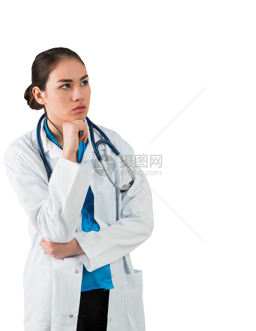 身穿实验室大衣的严肃医生 用手想下巴职业混血专注服务工作服思维医疗实验女性图片