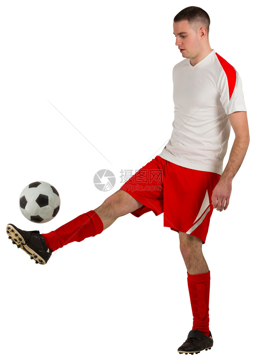 健身足球运动员与球赛男性齿轮白色红色运动服播放器男人运动活动图片