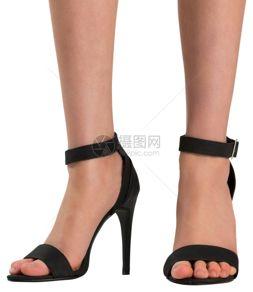 黑凉鞋中的女性脚脚趾高跟鞋凉鞋带子黑色图片