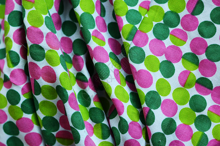 复方形白色材料纺织品粉色织物绿色紫色斑点折叠布料背景图片