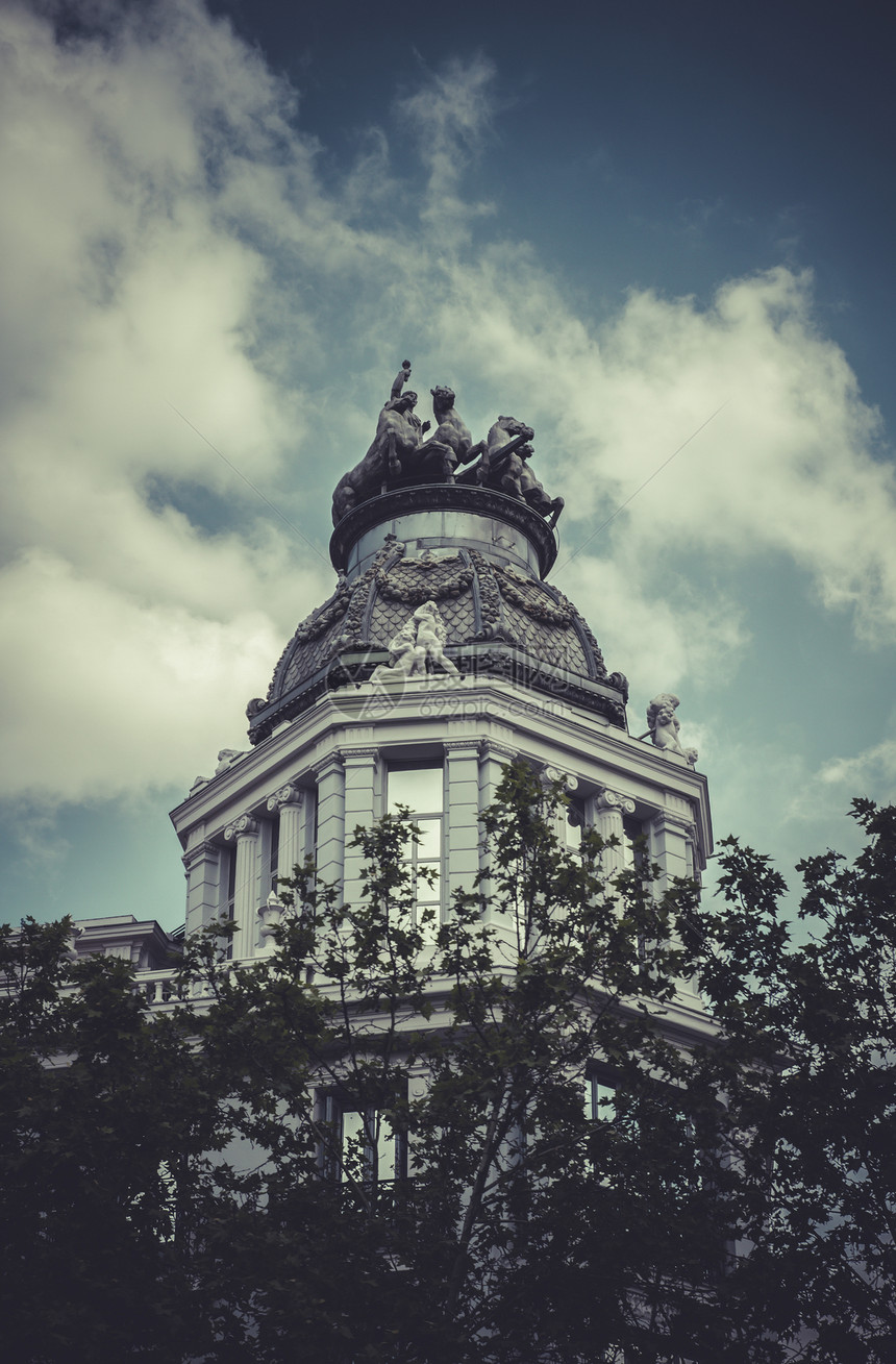 Gran 途经 马德里市的图象 其独特的拱门建筑历史性旅游地标国家雕像首都景观广场建筑学图片