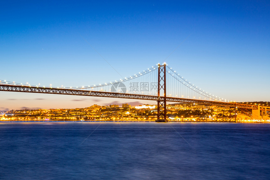 里斯本城市风景城市交通照明天际水平工程全景蓝色地标金属图片