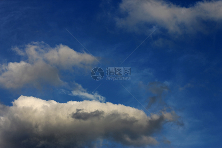 蓝天 白云和太阳阳光天空风景柔软度气象环境场景晴天自由天堂图片