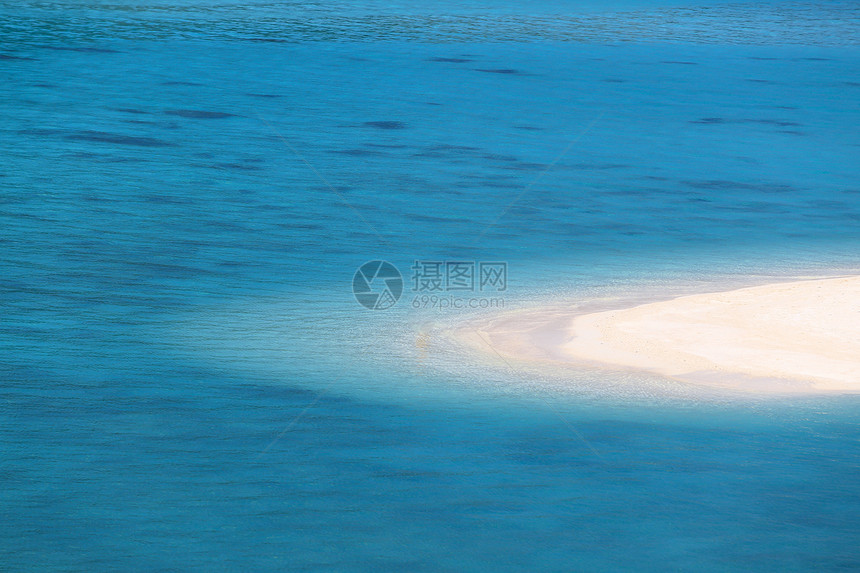 泰国Satun岛利普岛海滩尾巴天空旅行海岸蓝色热带假期海景水晶风景图片