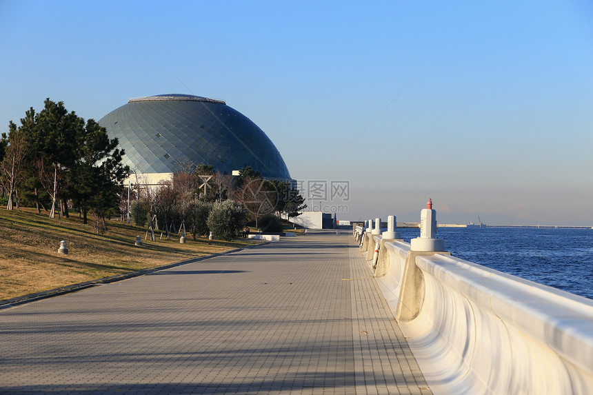 大阪海洋博物馆阳光天空远景建筑风景圆顶图片