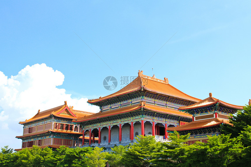 诺萨布冷新宜的中华传统风格寺庙历史建筑游客宗教旅行地标佛教徒城市天空建筑学图片
