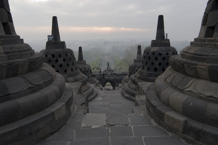 波罗布杜尔佛教徒独奏航程旅游文明火环佛塔背包瑜珈旅行图片