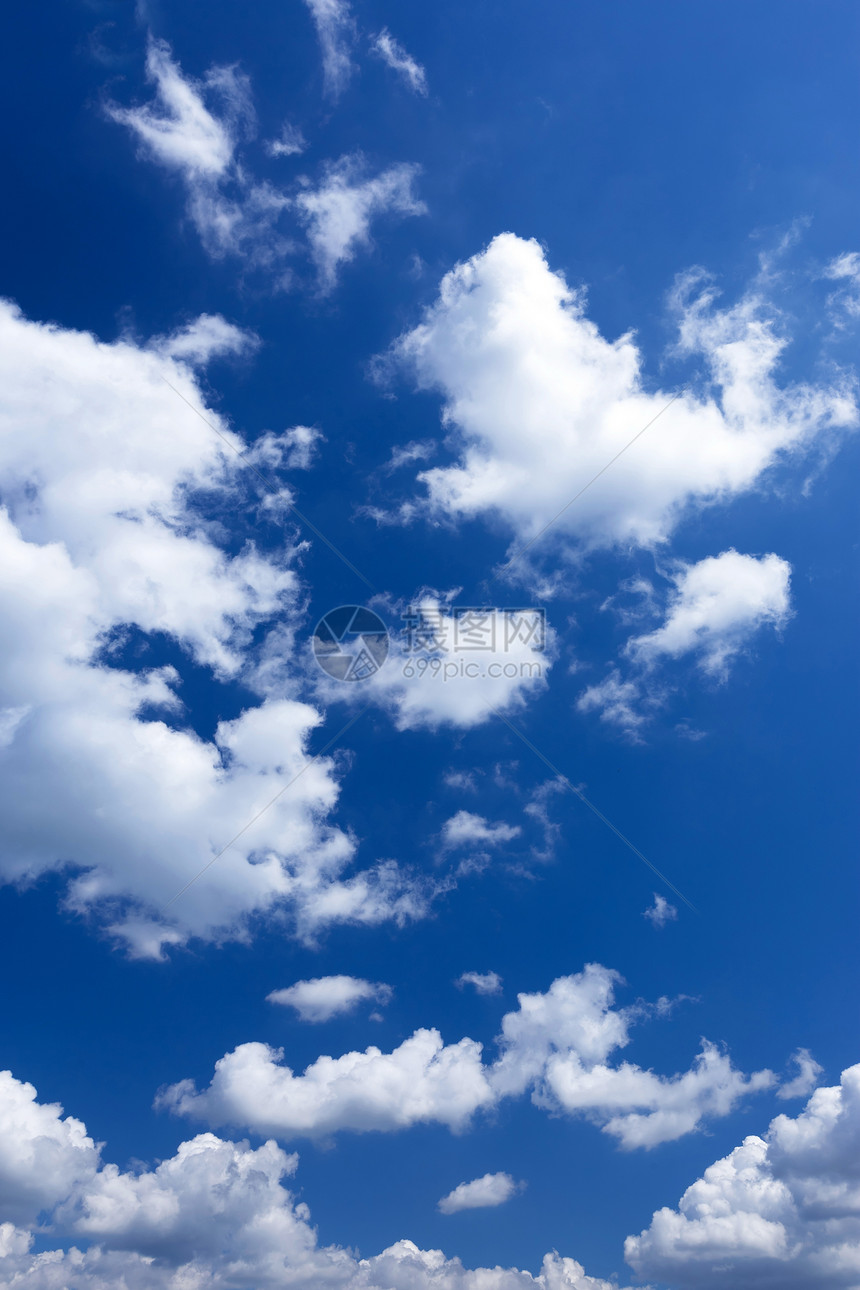 天空阳光气氛天气天际日光蓝色晴天环境云景气候图片