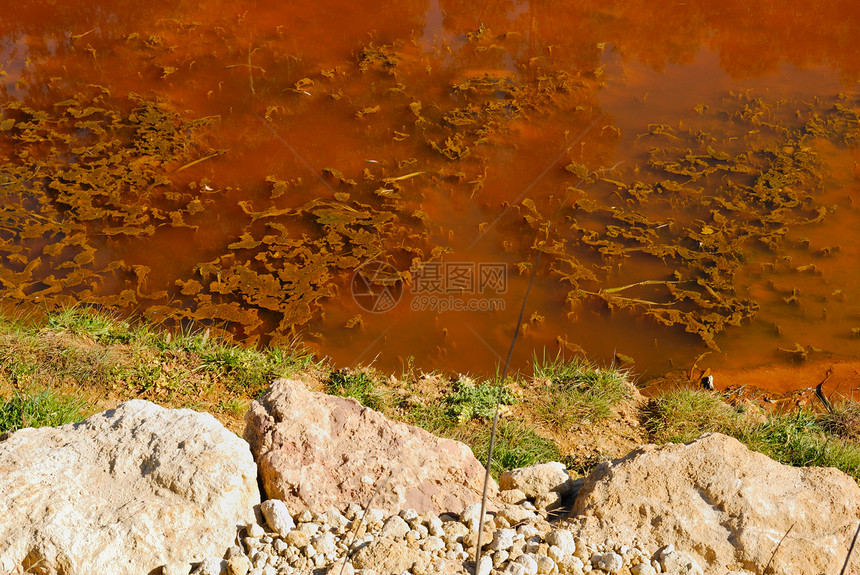 土制水红色金属乡村岩石图片