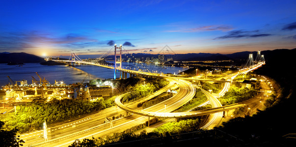 中国省级行政区清马桥日落 香港山峰背景